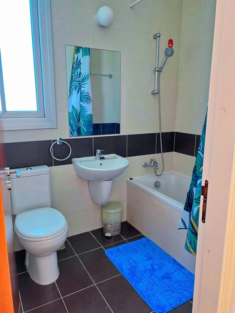 Badezimmer mit Badewanne